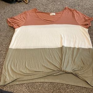 Woman’s Maurice’s Color block top